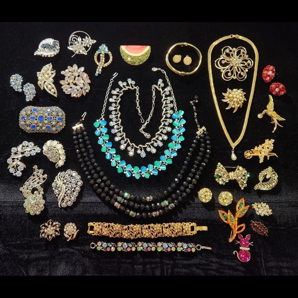 2 LBS HIGH END or Signed luxury jewelry lot~ gold silver rhinestones pearls